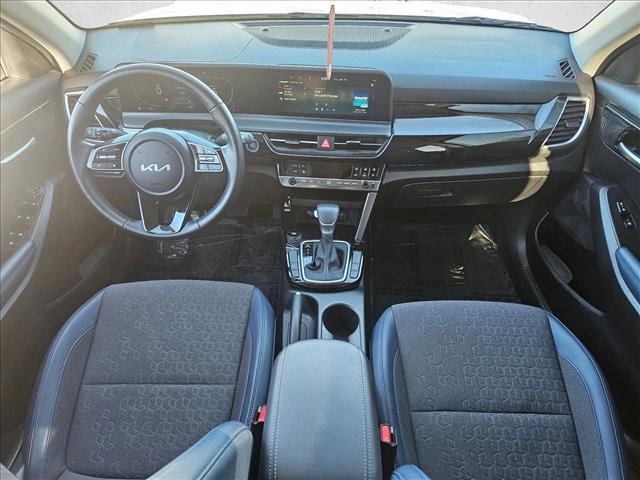 used 2025 Kia Seltos car, priced at $20,995