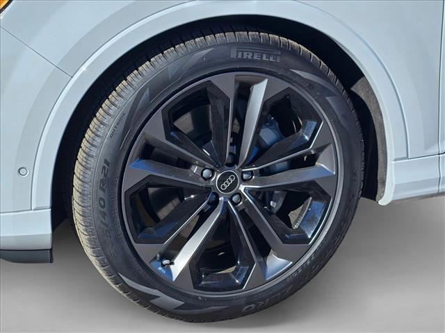 new 2026 Audi Q7 car, priced at $78,815
