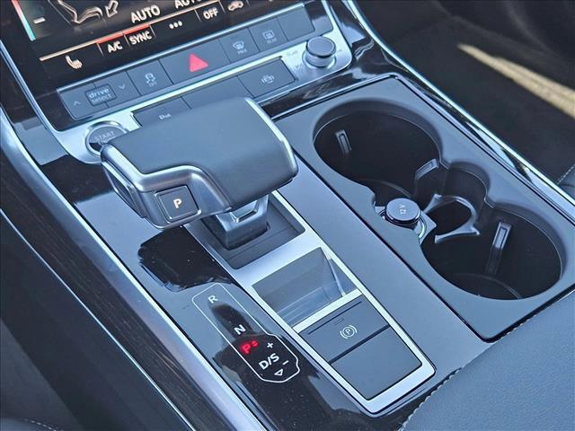 new 2026 Audi Q7 car, priced at $67,470