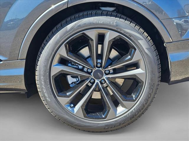 new 2026 Audi Q7 car, priced at $78,999