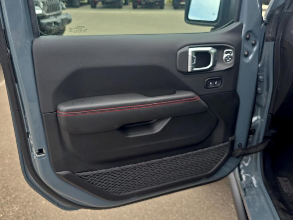 new 2026 Jeep Gladiator car, priced at $57,671
