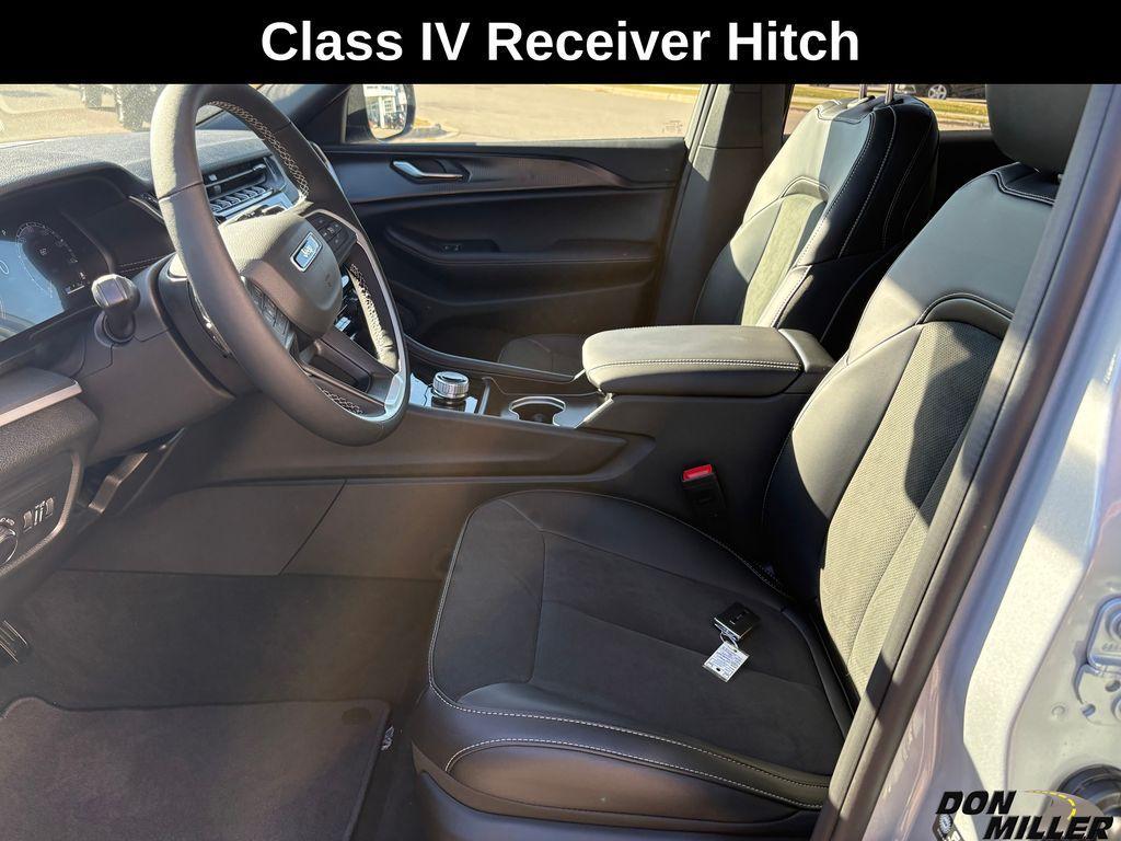 new 2025 Jeep Grand Cherokee car, priced at $42,381