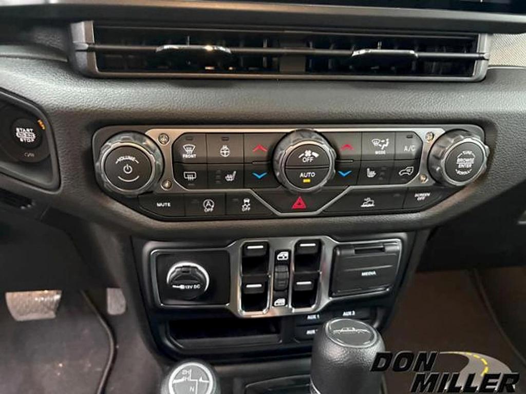 new 2026 Jeep Gladiator car, priced at $50,217