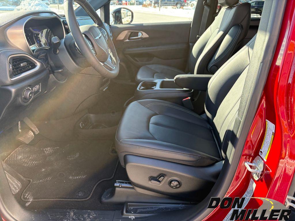 new 2026 Chrysler Pacifica car, priced at $44,686