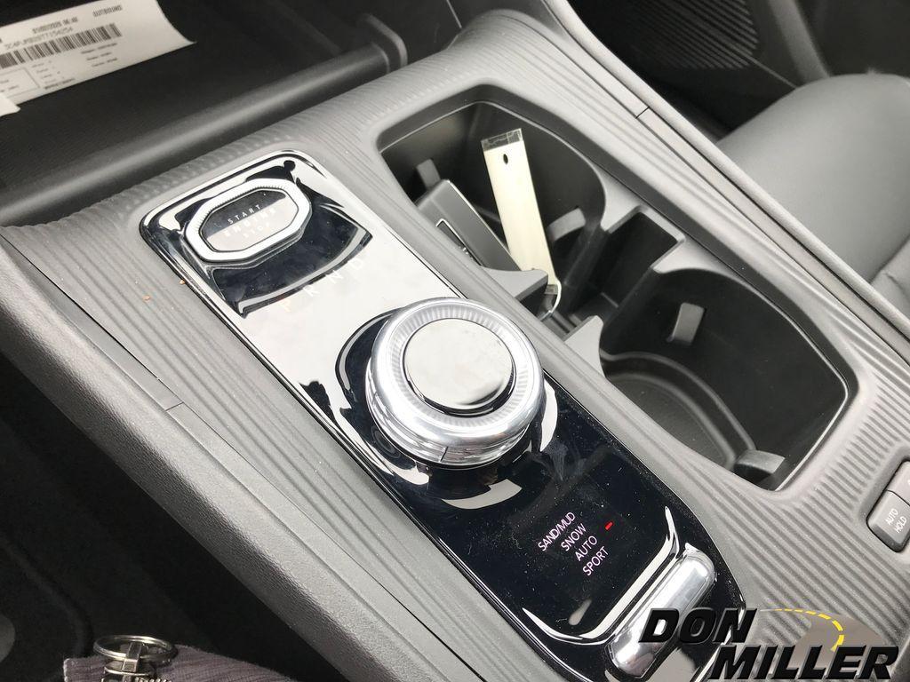 new 2026 Jeep Cherokee car, priced at $43,008