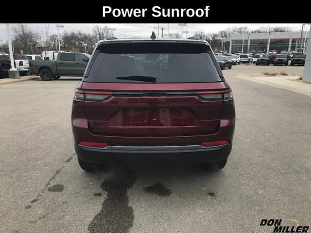 new 2026 Jeep Grand Cherokee car, priced at $46,385