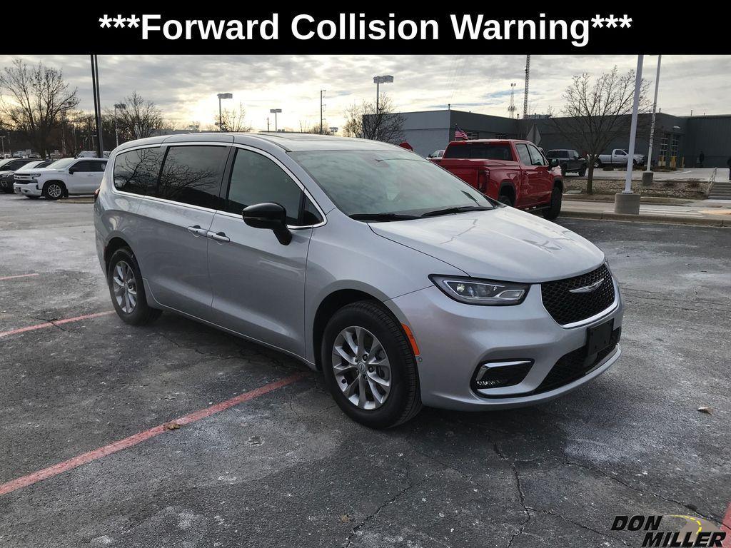 new 2026 Chrysler Pacifica car, priced at $46,328