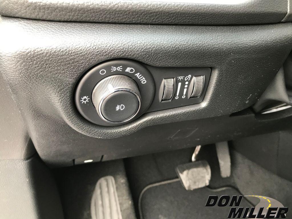 new 2026 Chrysler Pacifica car, priced at $46,328