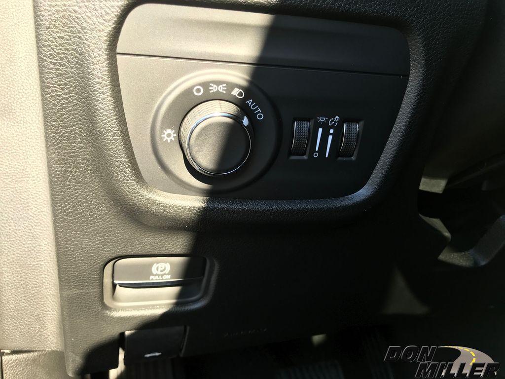 new 2025 Jeep Grand Cherokee car, priced at $41,597