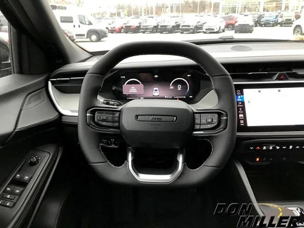 new 2026 Jeep Cherokee car, priced at $43,431