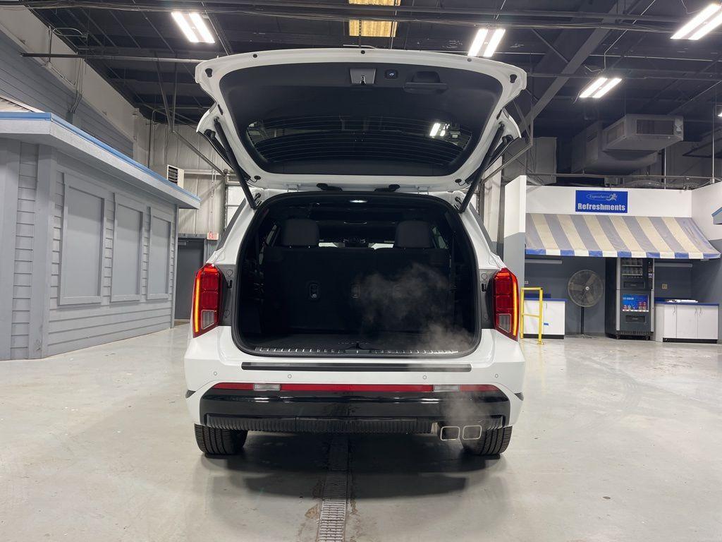 used 2025 Hyundai Palisade car, priced at $46,999