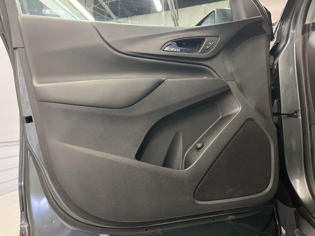 used 2021 Chevrolet Equinox car, priced at $13,999