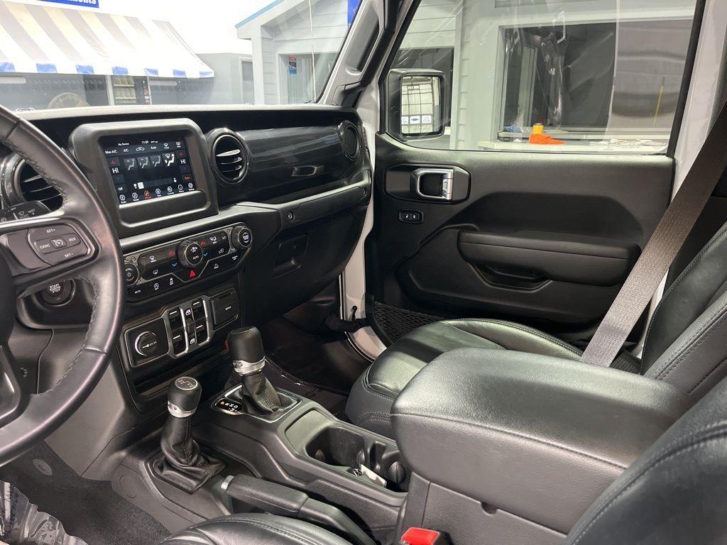 used 2022 Jeep Gladiator car, priced at $37,999