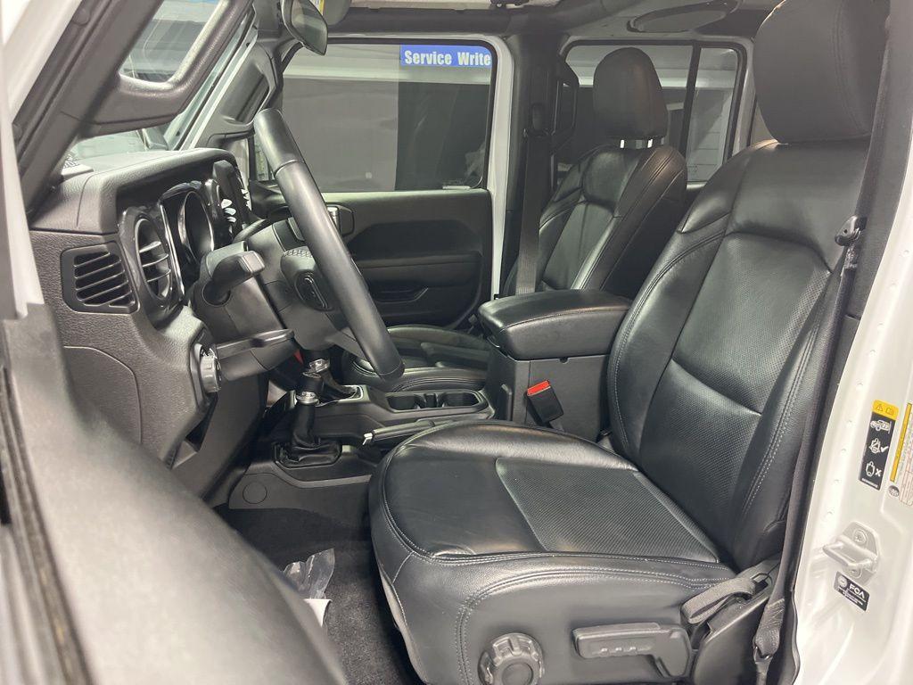 used 2022 Jeep Gladiator car, priced at $37,999