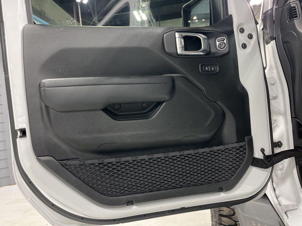 used 2022 Jeep Gladiator car, priced at $37,999