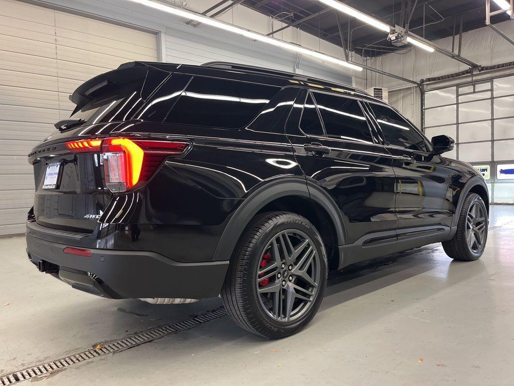 used 2025 Ford Explorer car, priced at $40,999