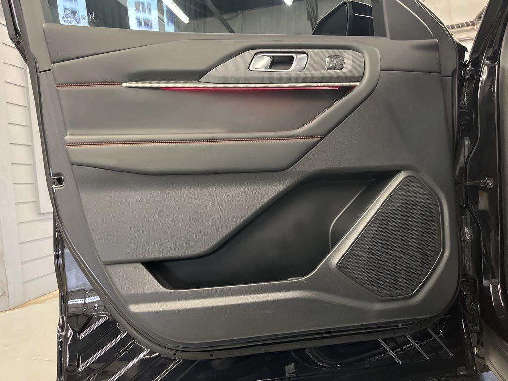 used 2025 Ford Explorer car, priced at $40,999