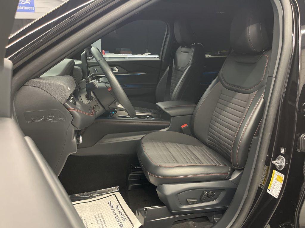 used 2025 Ford Explorer car, priced at $40,999