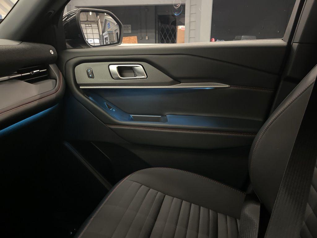 used 2025 Ford Explorer car, priced at $40,999