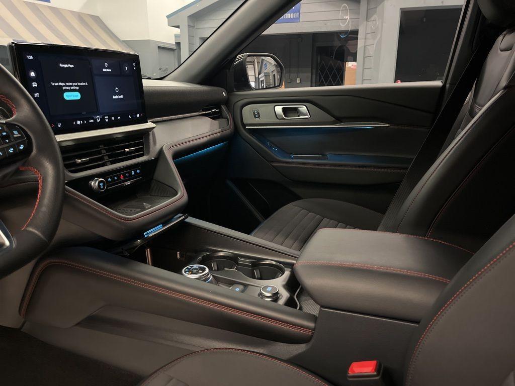 used 2025 Ford Explorer car, priced at $40,999
