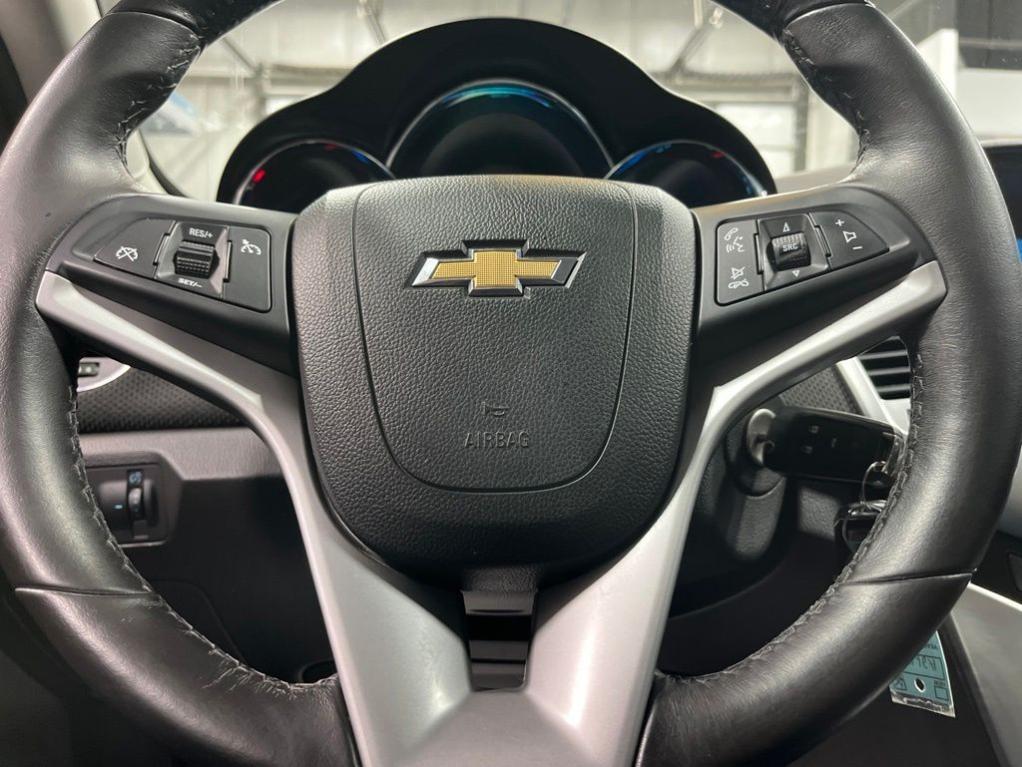 used 2014 Chevrolet Cruze car, priced at $9,300