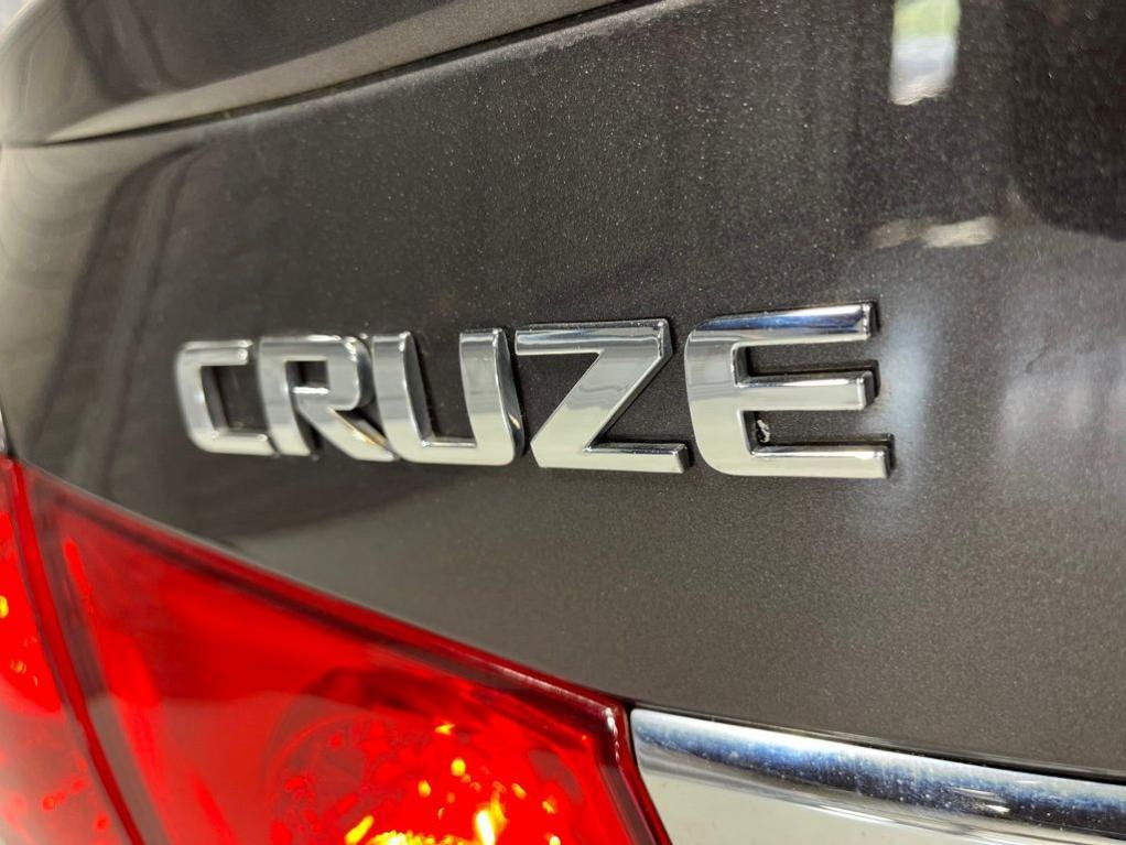 used 2014 Chevrolet Cruze car, priced at $9,300