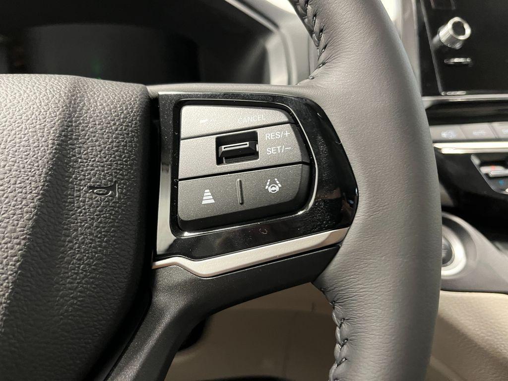 new 2026 Honda Odyssey car, priced at $44,290