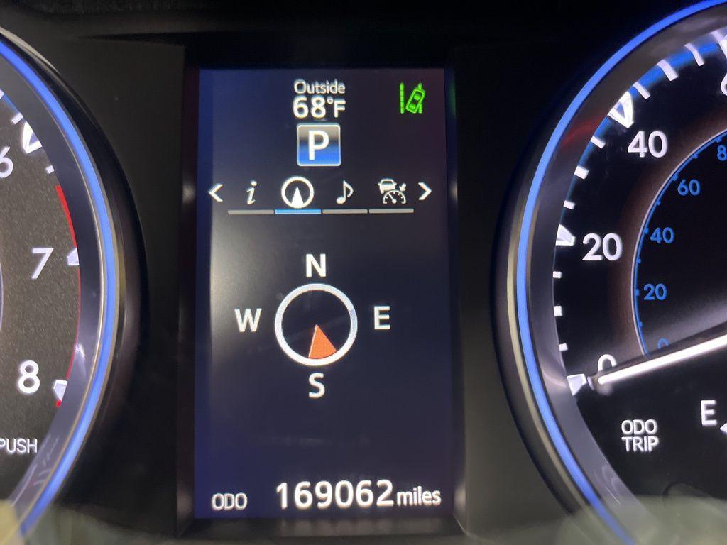 used 2014 Toyota Highlander car, priced at $15,999