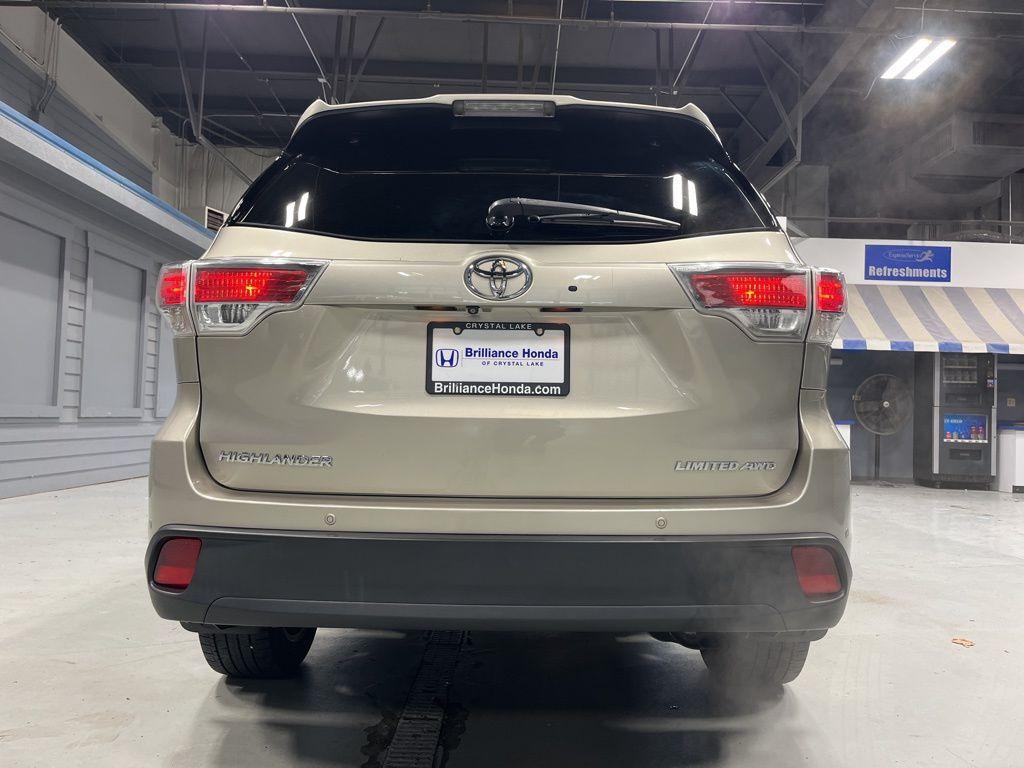 used 2014 Toyota Highlander car, priced at $15,999