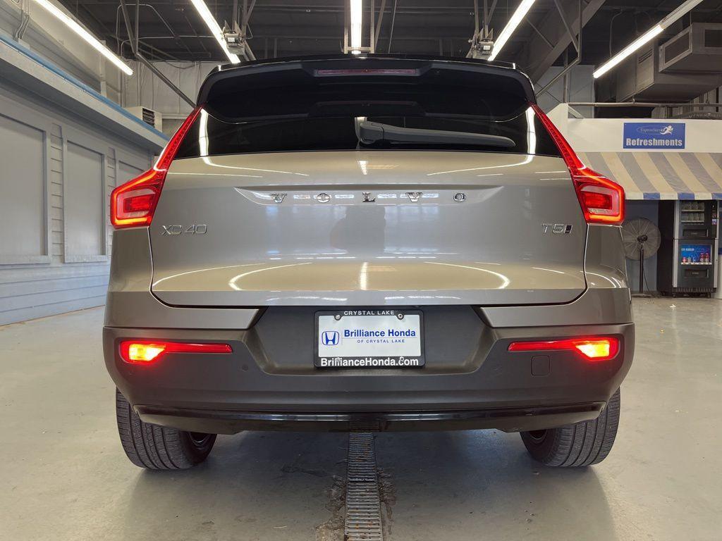 used 2022 Volvo XC40 car, priced at $18,999