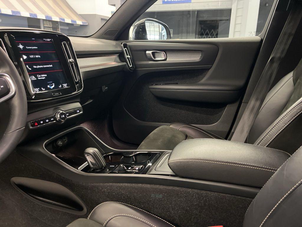 used 2022 Volvo XC40 car, priced at $18,999