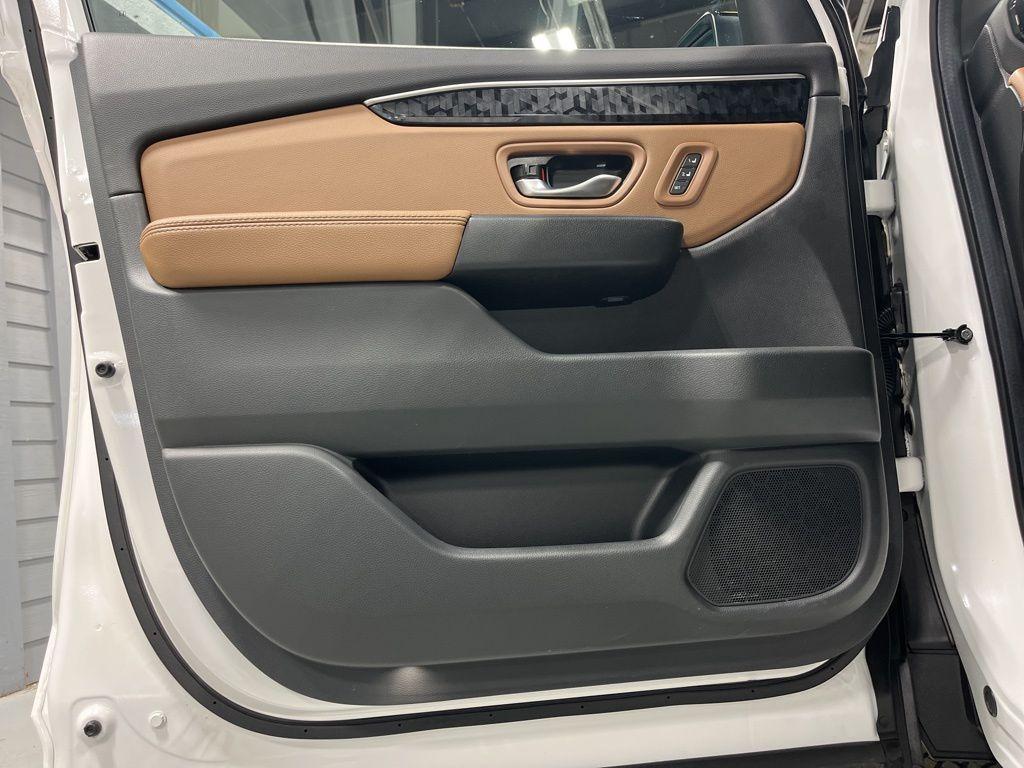 used 2026 Honda Passport car, priced at $49,999