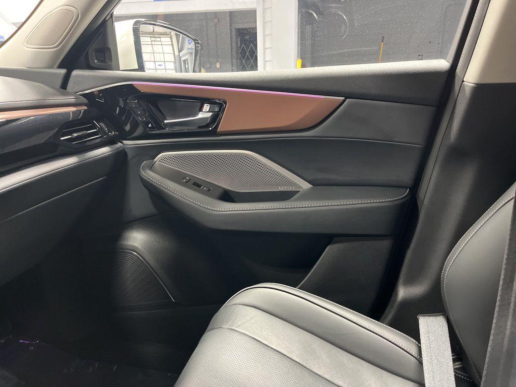 used 2022 Acura MDX car, priced at $36,999