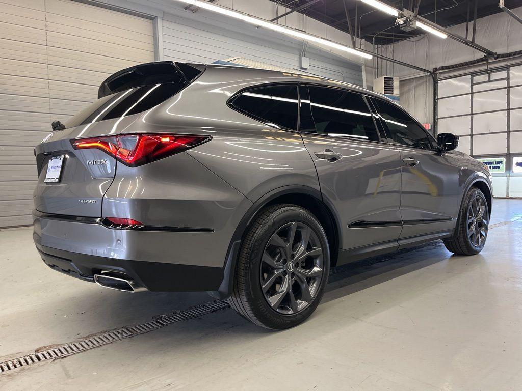 used 2024 Acura MDX car, priced at $43,999
