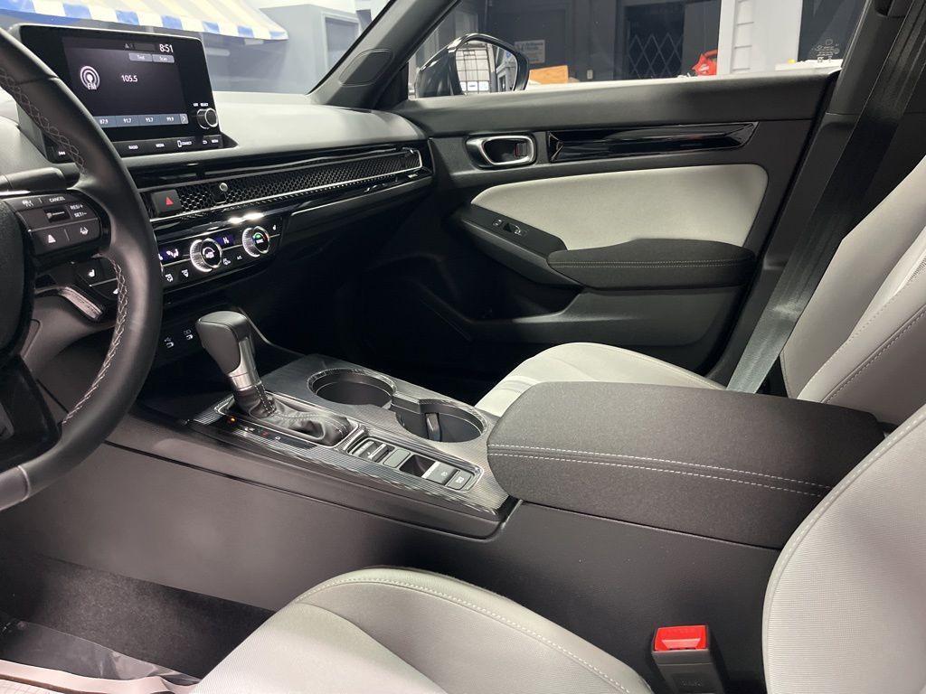 used 2025 Honda Civic Hybrid car, priced at $28,999