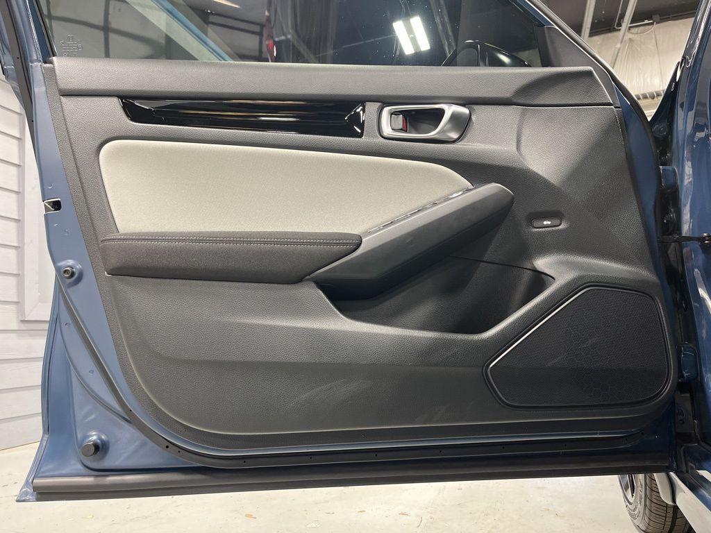 used 2025 Honda Civic Hybrid car, priced at $28,999