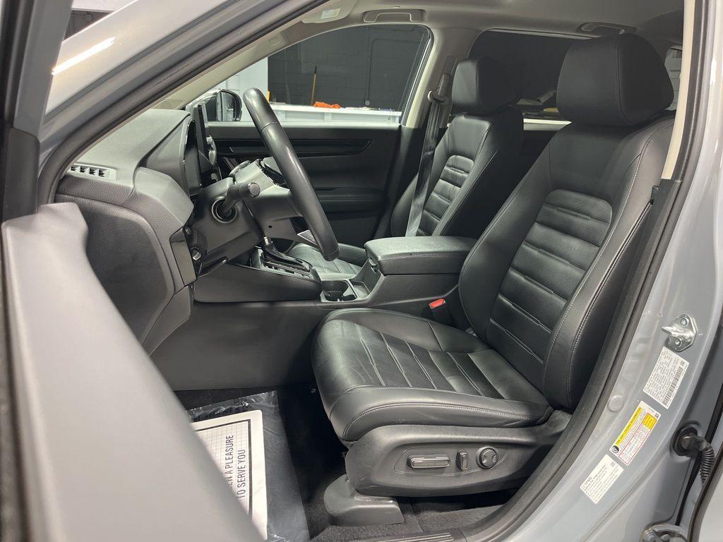 used 2023 Honda CR-V car, priced at $30,999