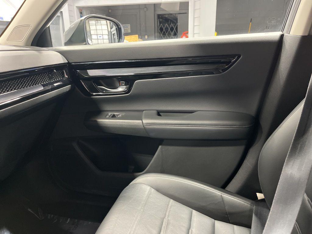 used 2023 Honda CR-V car, priced at $30,999