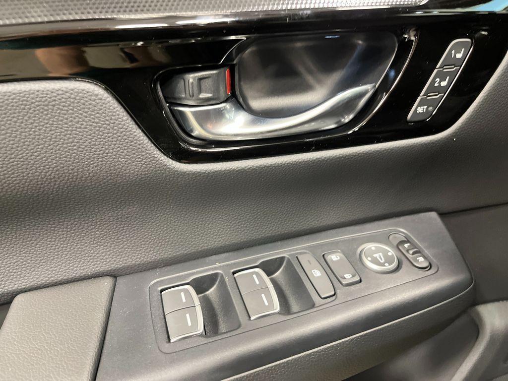 new 2026 Honda CR-V Hybrid car, priced at $44,000