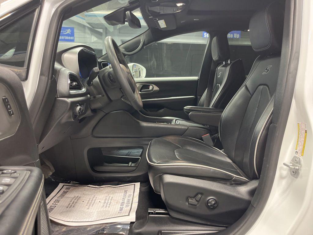 used 2022 Chrysler Pacifica car, priced at $22,411