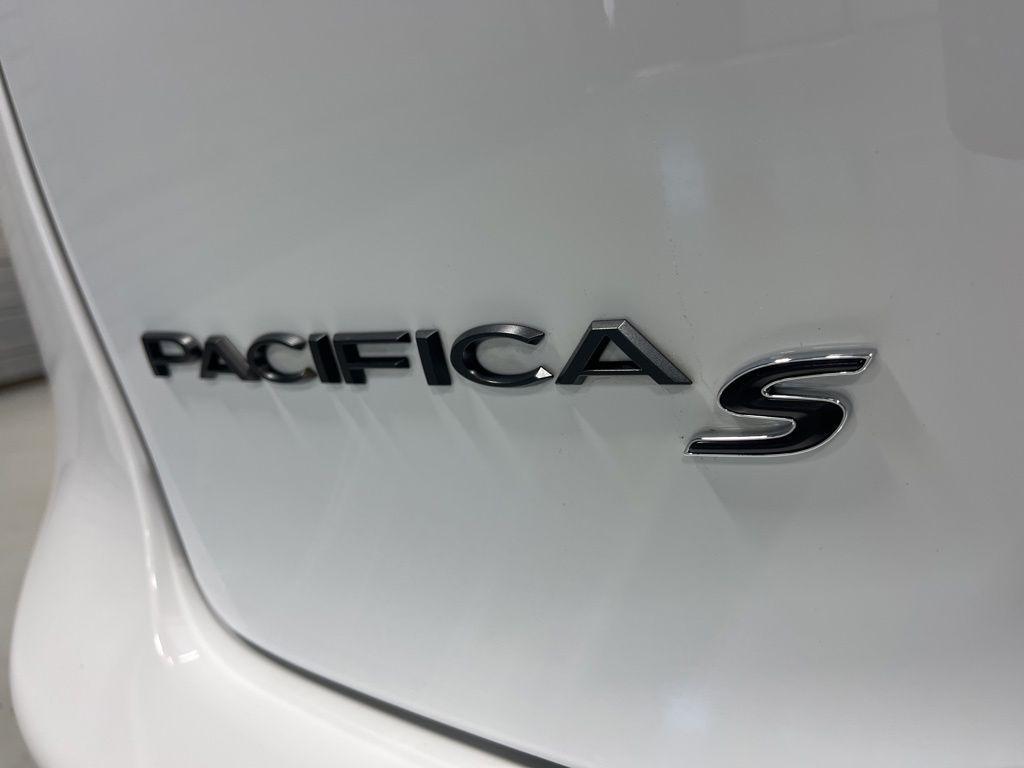 used 2022 Chrysler Pacifica car, priced at $22,411