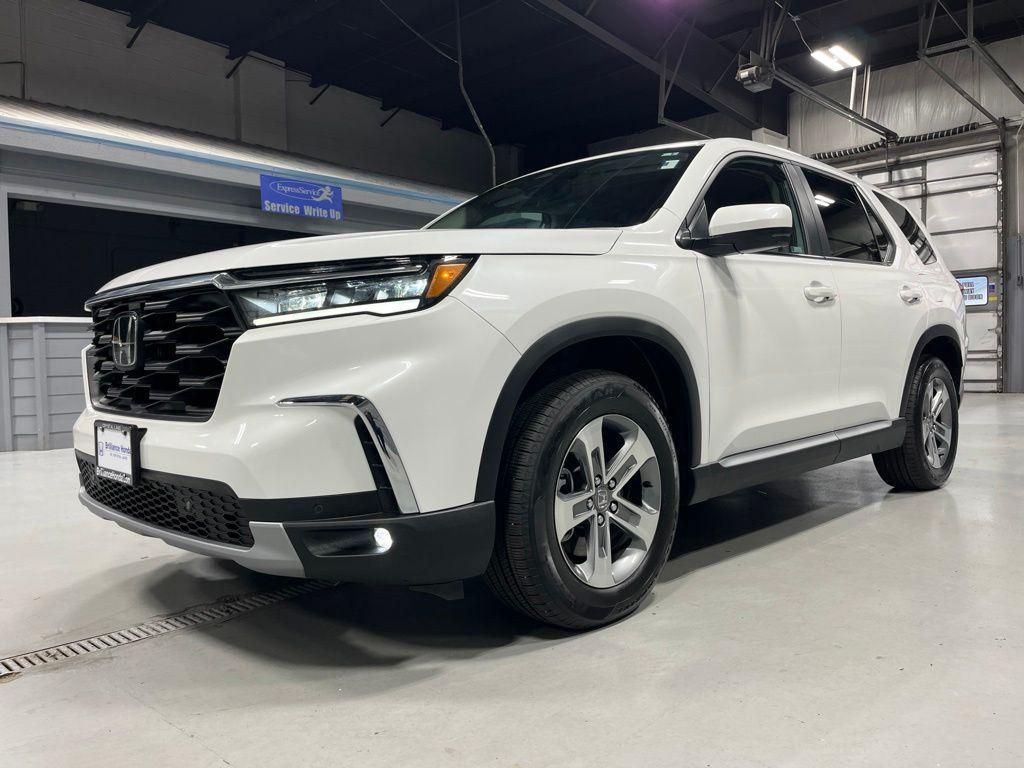 used 2023 Honda Pilot car, priced at $37,411