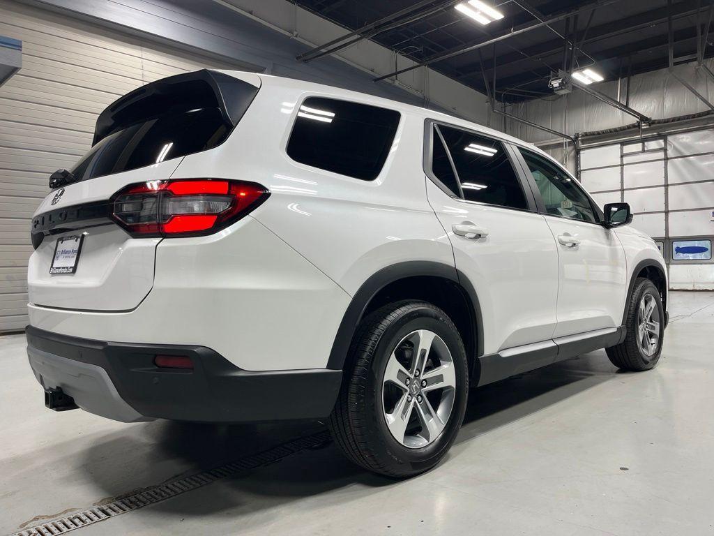 used 2023 Honda Pilot car, priced at $37,411