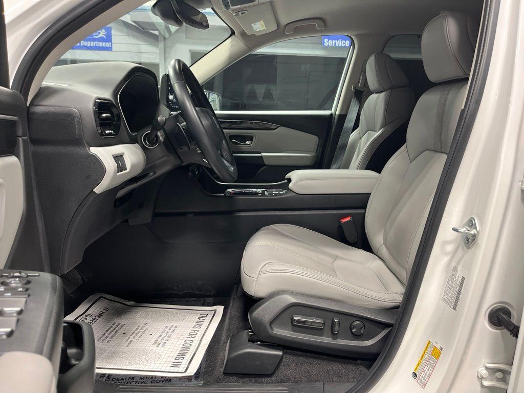 used 2023 Honda Pilot car, priced at $37,411