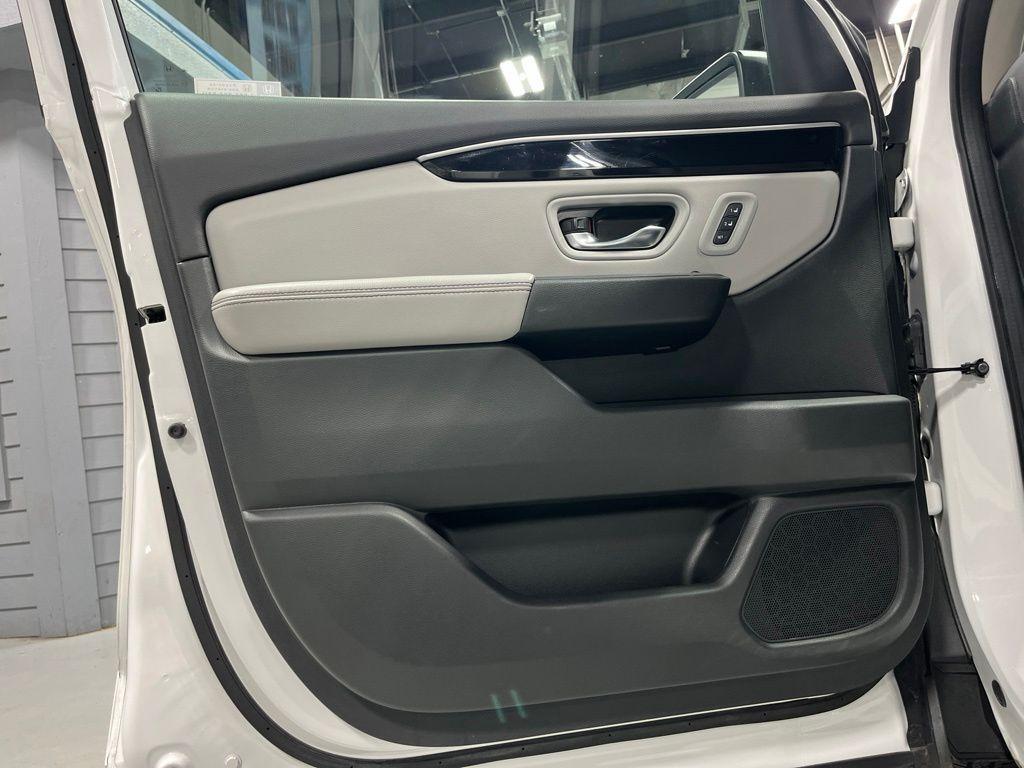 used 2023 Honda Pilot car, priced at $37,411