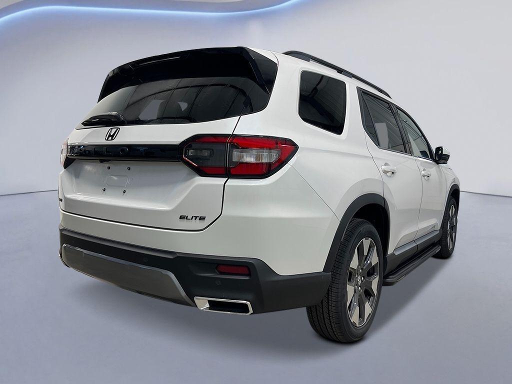 new 2026 Honda Pilot car, priced at $56,112
