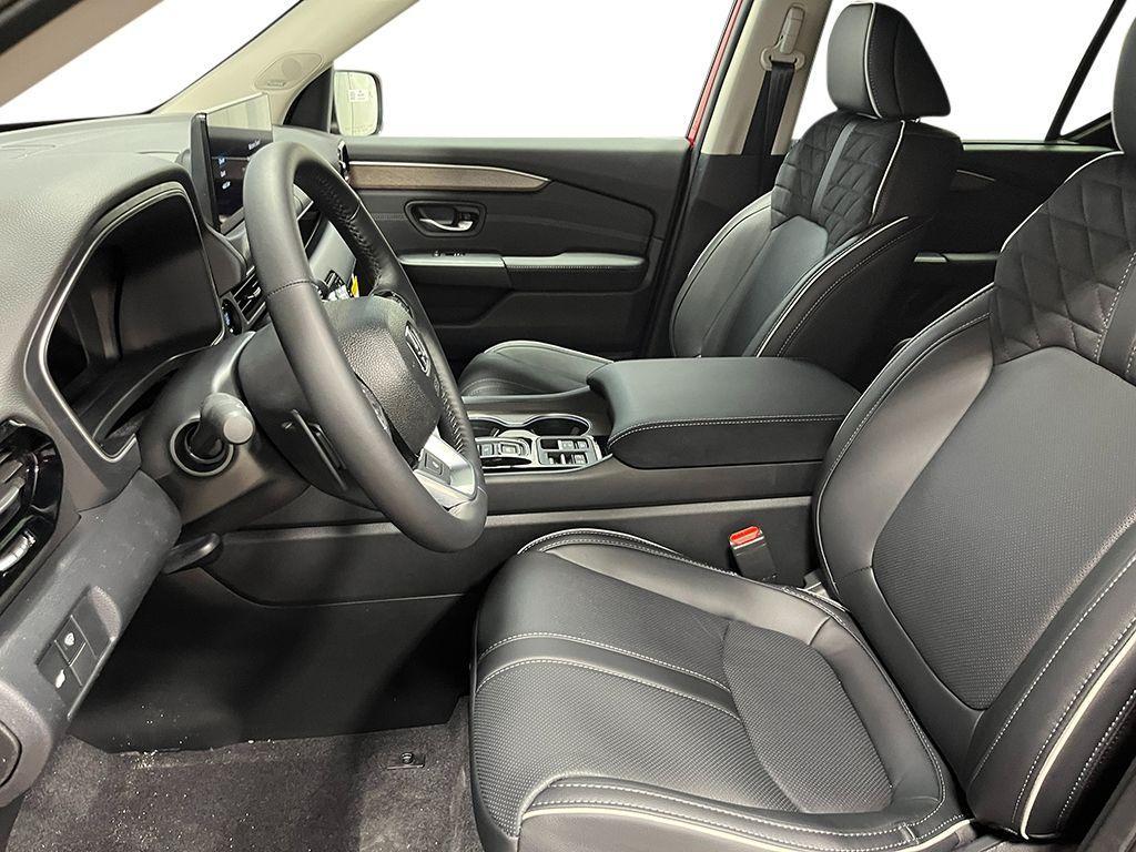 new 2026 Honda Pilot car, priced at $56,112