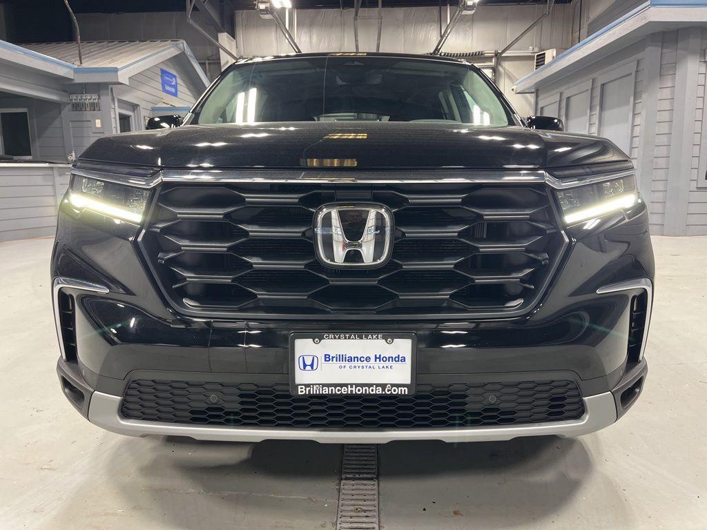 used 2025 Honda Pilot car, priced at $42,999