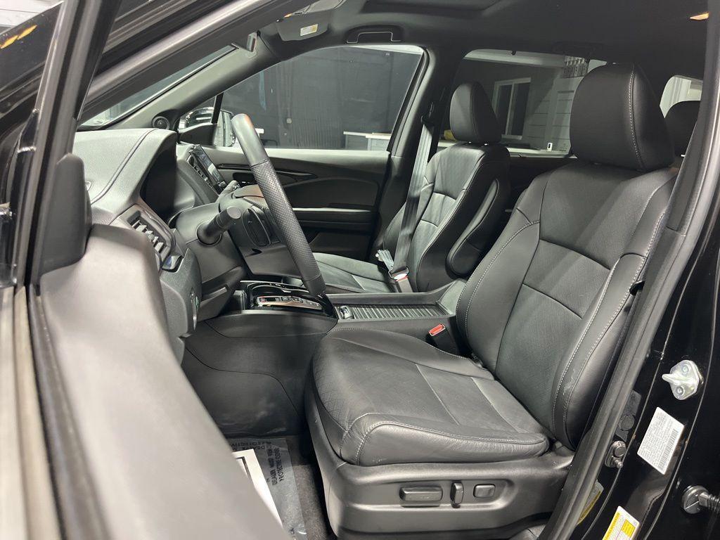 used 2023 Honda Passport car, priced at $35,411