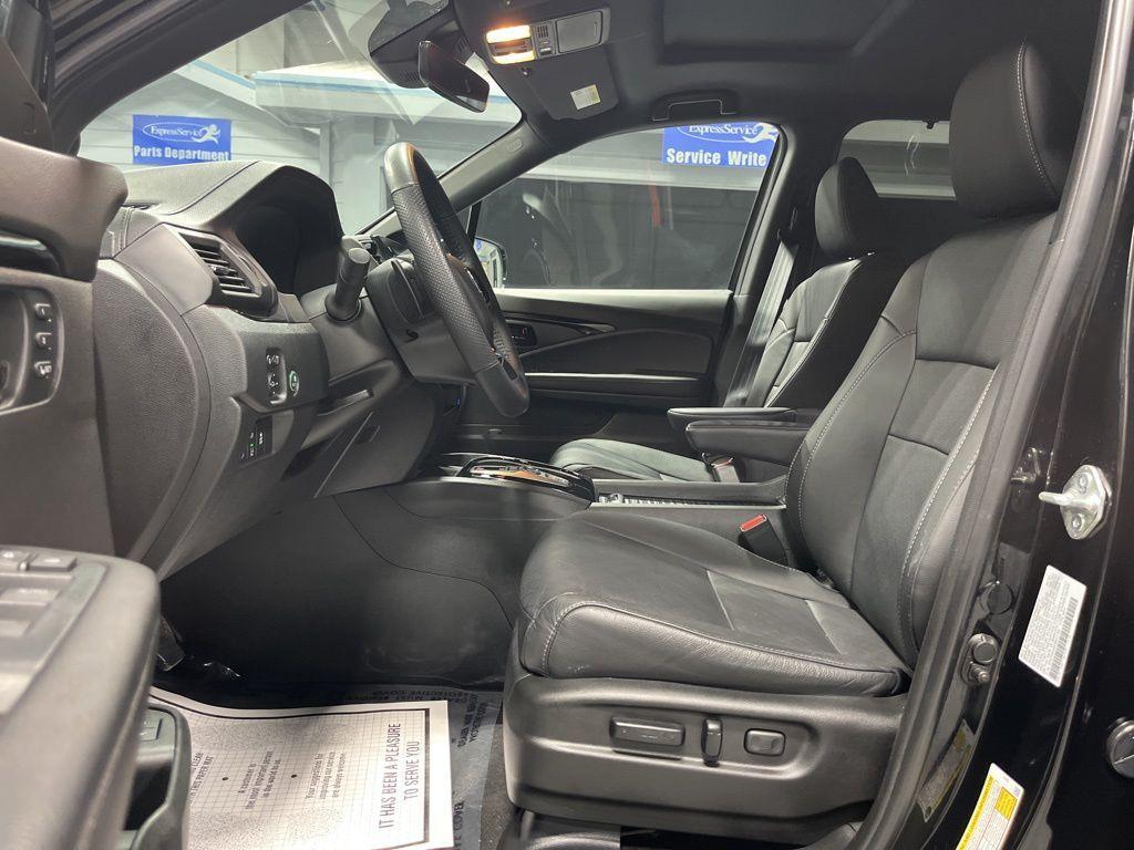used 2023 Honda Passport car, priced at $35,411
